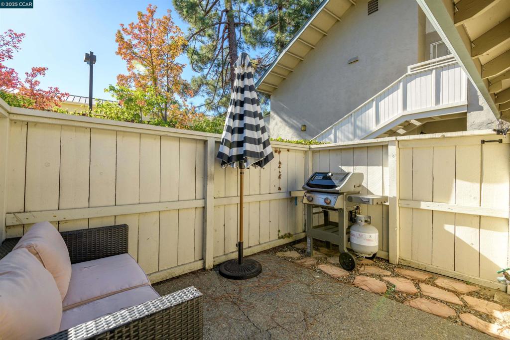 CREEKSIDE PARK - Residential