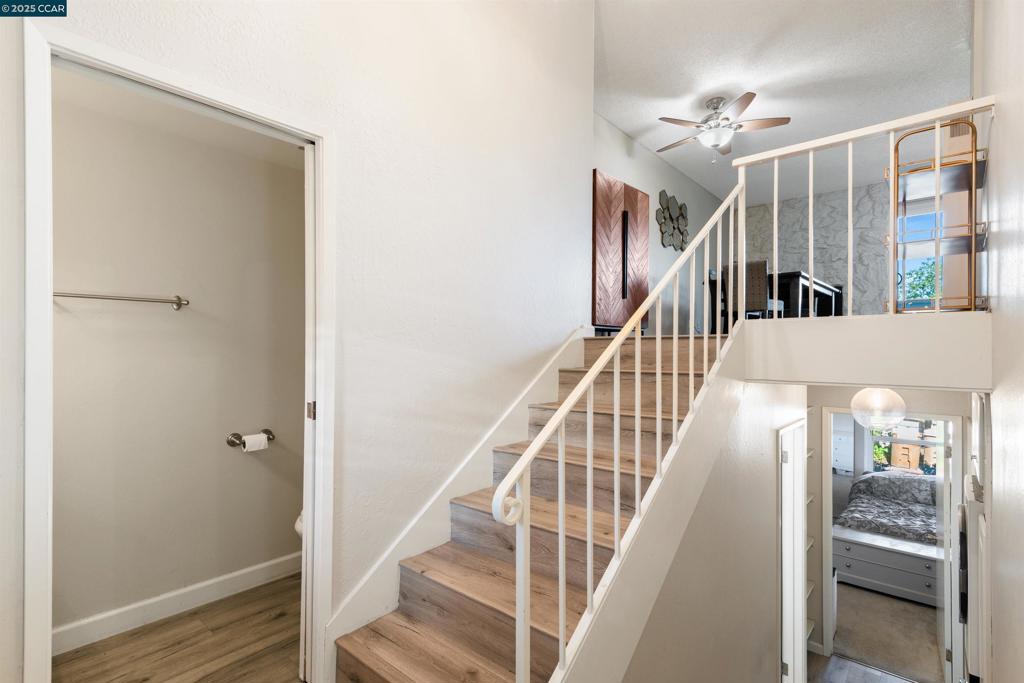 CREEKSIDE PARK - Residential