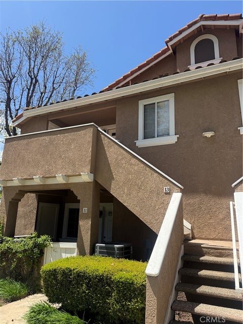 Photo of 13 Via Meseta, Rancho Santa Margarita, CA 92688 (MLS # OC26124407)