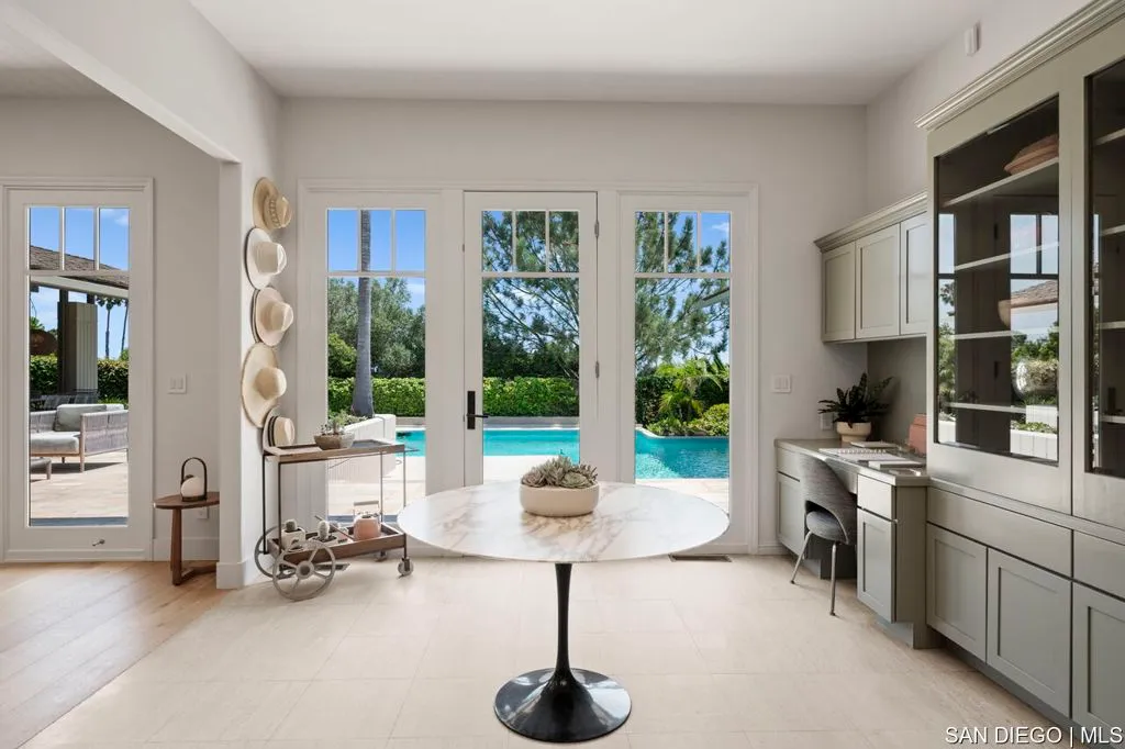 La Jolla, California 92037, United States, 5 Bedrooms Bedrooms, ,6 BathroomsBathrooms,Residential,Active,164083