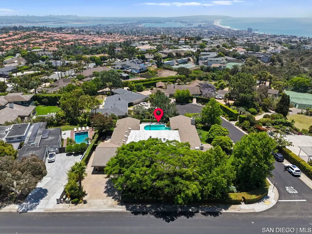 La Jolla, California 92037, United States, 5 Bedrooms Bedrooms, ,6 BathroomsBathrooms,Residential,Active,164083