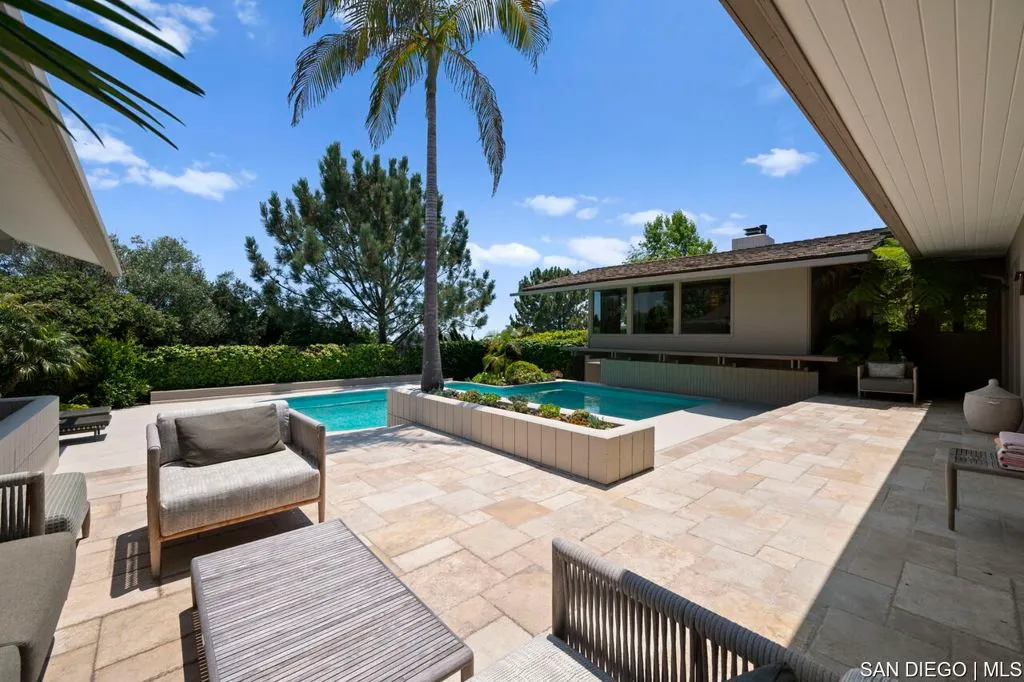 La Jolla, California 92037, United States, 5 Bedrooms Bedrooms, ,6 BathroomsBathrooms,Residential,Active,164083