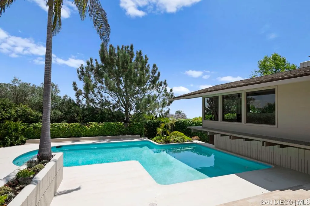 La Jolla, California 92037, United States, 5 Bedrooms Bedrooms, ,6 BathroomsBathrooms,Residential,Active,164083