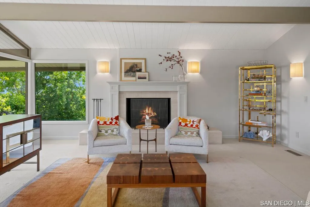 La Jolla, California 92037, United States, 5 Bedrooms Bedrooms, ,6 BathroomsBathrooms,Residential,Active,164083