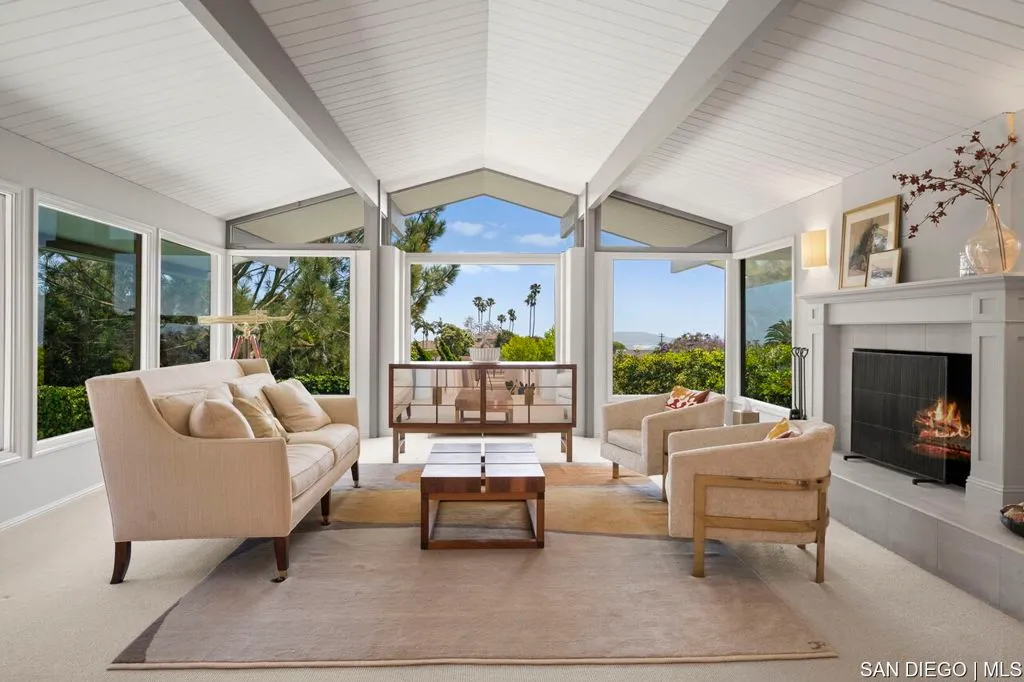 La Jolla, California 92037, United States, 5 Bedrooms Bedrooms, ,6 BathroomsBathrooms,Residential,Active,164083