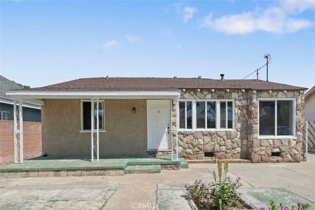 This single-level home is a diamond in the rough! It has been partially remodeled already with 2 completely, beautifully remodeled bathrooms. It is situated in the Hollydale area of South Gate. This terrific opportunity to make this home your own is at hand. This home offers 4 bedrooms, 3 bathrooms, 1,555 square feet, plus an attached garage and a long driveway for additional car or RV parking. The suite-style bed and bath could be a large primary suite or mother-in-law quarters. There are spacious front and back yards on a 6,503 square-foot lot. This home is situated in a neighborhood with a variety of local amenities, including restaurants, parks, shopping centers and malls, and public transportation. Specifically, it is near the Tweedy Mile, a vibrant commercial area with a mix of local businesses and franchise establishments, as well as the South Gate Golf Course and Hollydale Community Park. Tweedy Blvd features a diverse selection of restaurants and grocery options like the local farmers market and specialty markets. Nearby, you will find parks, recreational facilities, and a vibrant dining scene. South Gate Park, the largest park in the area, offers extensive recreation facilities such as an 18-hole golf course, an auditorium, and an Olympic-sized swimming pool. The city is also known for its family-friendly atmosphere and accessible location, with convenient access to downtown Los Angeles. Located conveniently near the 105 and 710 fwys. This charming fixer-upper offers a canvas for your renovation dreams. Property to be sold in its “as-is” condition. Buyer and buyer’s agent to verify for themselves that all information is accurate and correct.