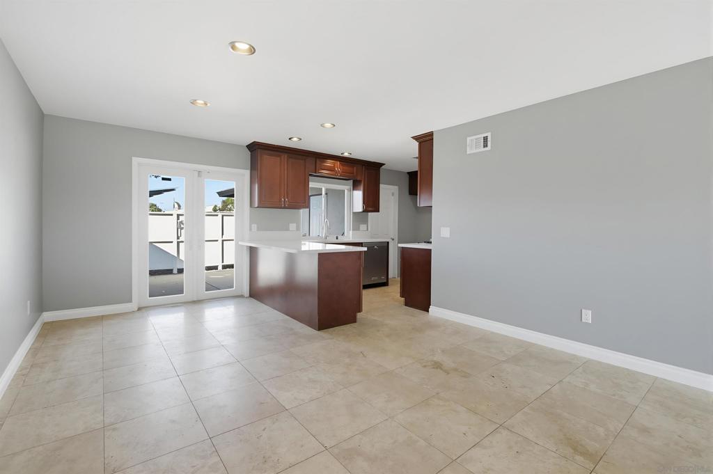 9235 Gold Coast Drive