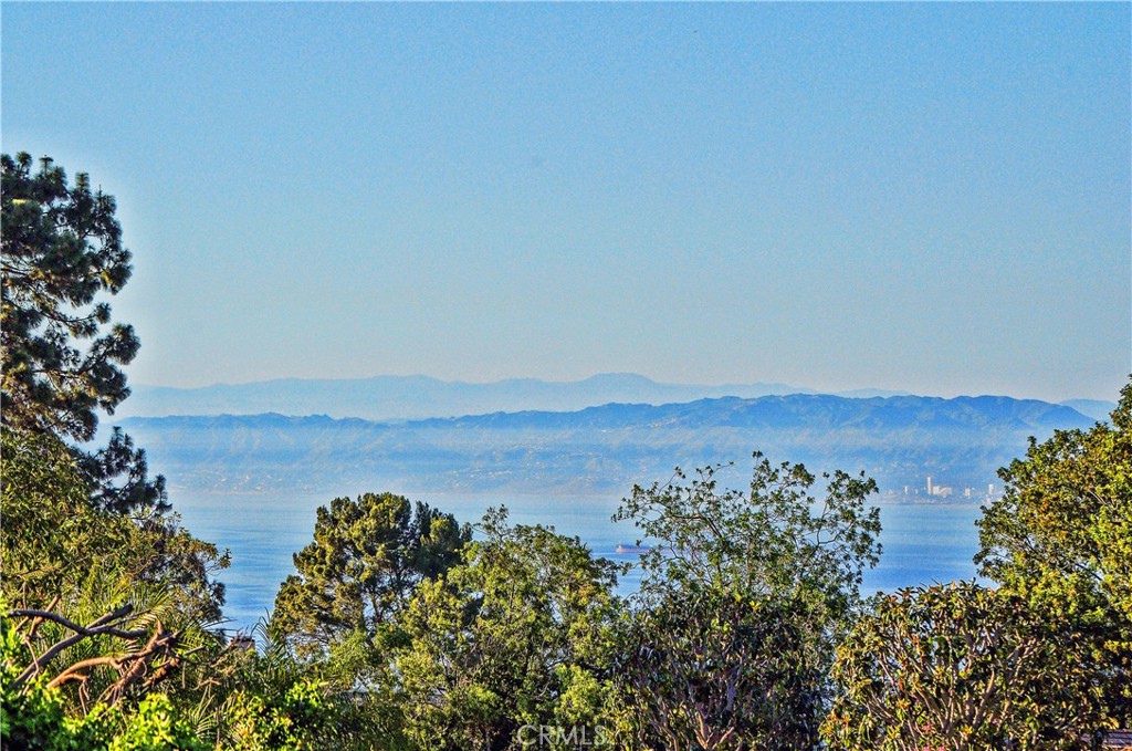 1209 Granvia Altamira