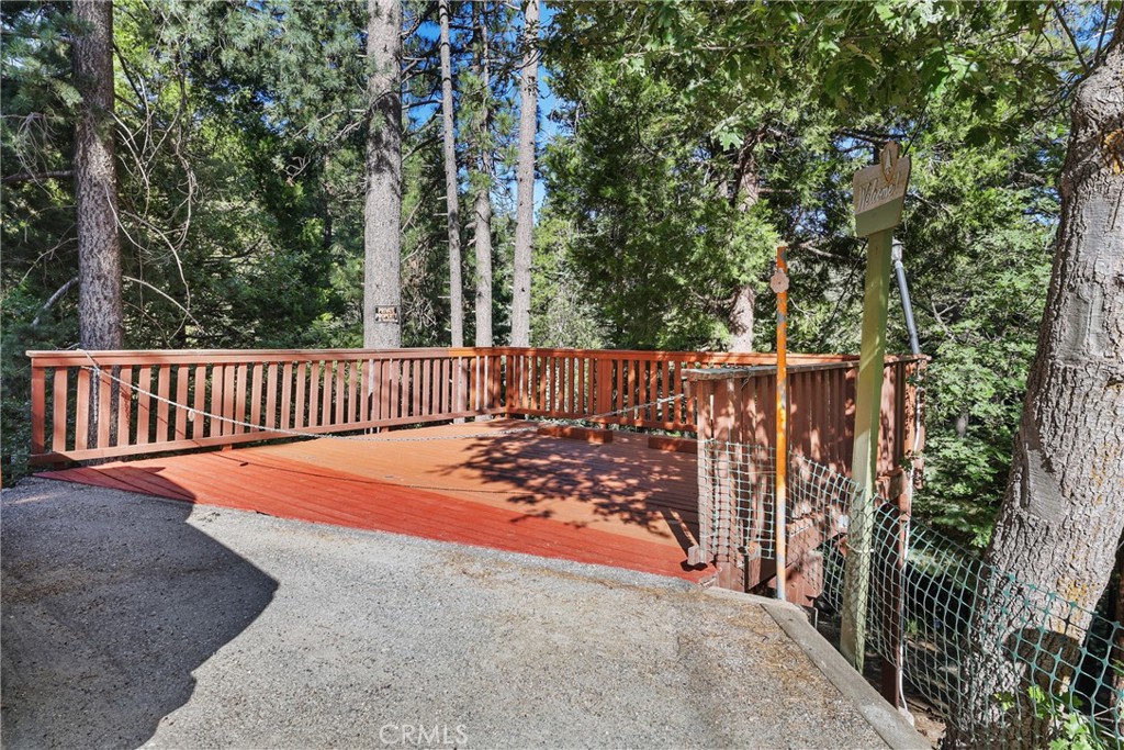 8 Lake Forest Drive