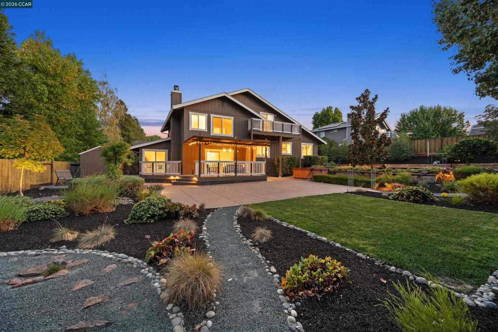 1409 Stonehedge Dr