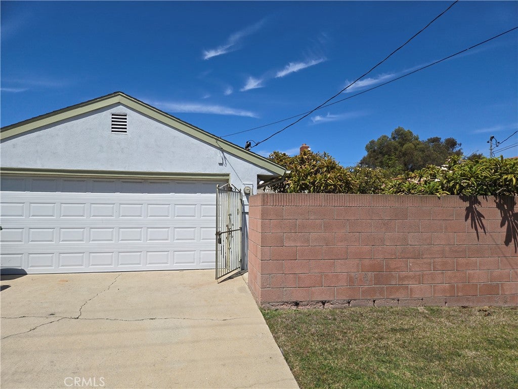 4322 E Ransom