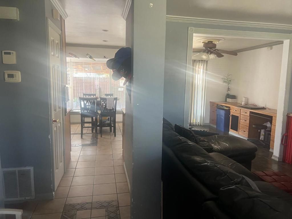 listing image 130727691441856080203
