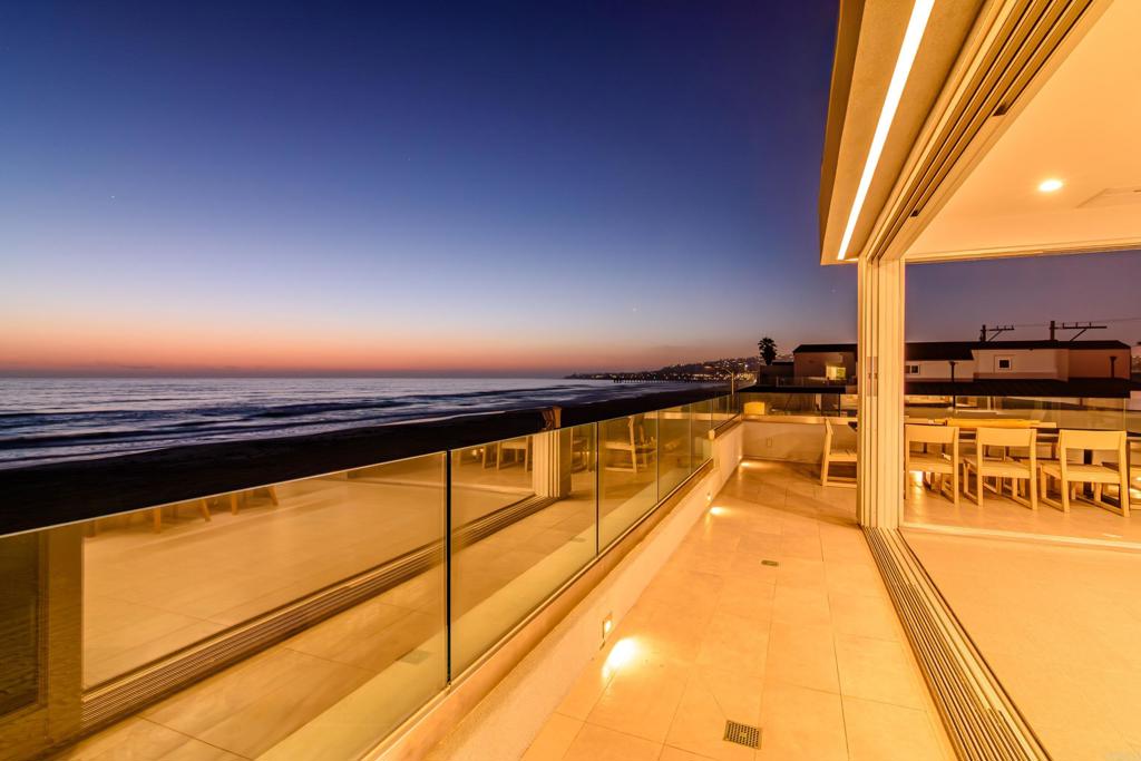 3879 Ocean Front Walk