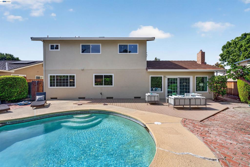 2865 Longspur Way