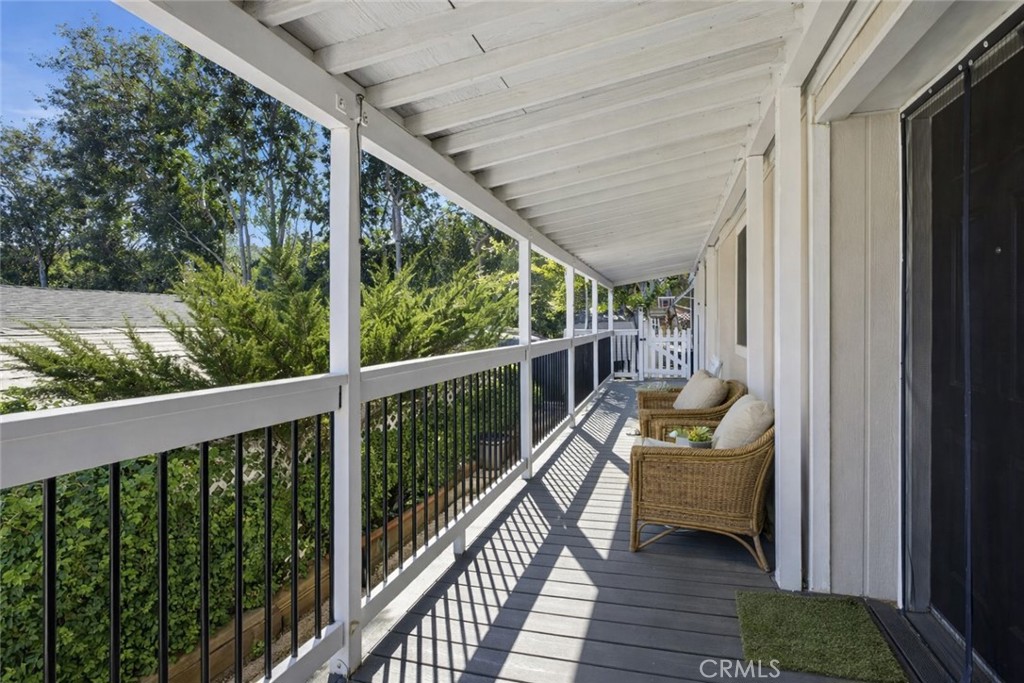 23777 mulholland Highway 203