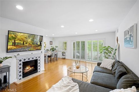 2345 Roscomare rd 306 Bel Air CA 90077