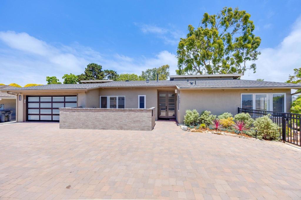 764 E Solana Circle