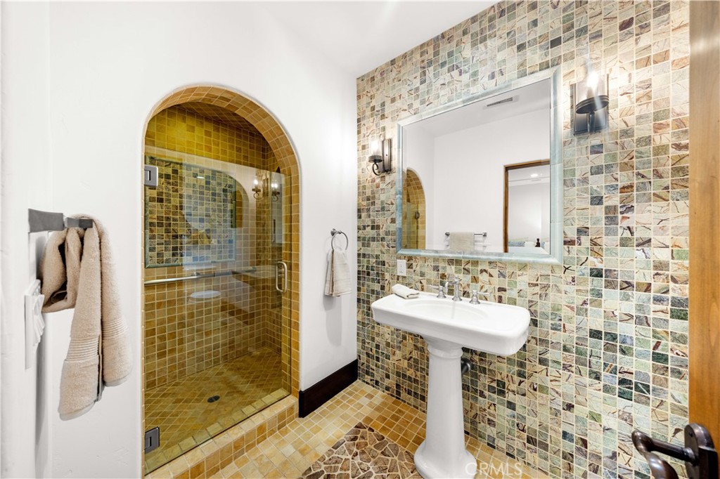Shady Canyon Custom (SHDC) - Residential