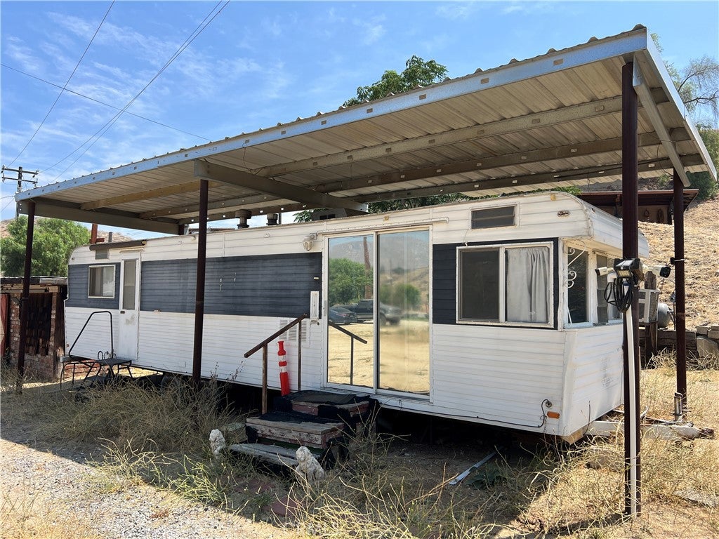 7530 Reche Canyon