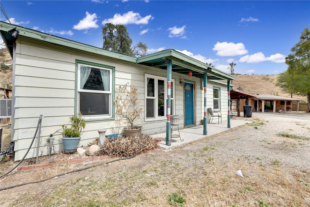 7530 Reche Canyon