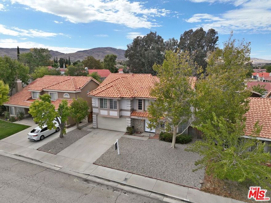 Introducing this beautifully remodeled modern residence located in a clean, quiet Palmdale neighborhood. This home offers a seamless blend of comfort, style, and functionality, designed with today's renter in mind.Step inside to discover brand-new flooring, fresh paint, and a bright open floor plan with no carpet throughout. The modern kitchen is equipped with brand-new stainless steel appliances, sleek cabinetry, and updated fixtures, making it both stylish and practical.The spacious master bedroom features an en suite bathroom, bathtub and modern finishes with a large walk-in closet, creating the perfect way to unwind.Enjoy the quiet, automatic open-close garage door and a large, well-kept backyard with a covered seating areaideal for relaxing, entertaining, or outdoor dining.Conveniently located near shopping centers, restaurants, schools, and major freeways, this home provides the perfect balance of modern living and everyday convenience.