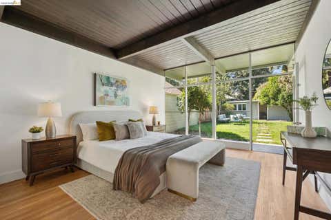 Photo of 2533 Harrington Ave Ave, Oakland, CA 94601 (MLS # 41146378)