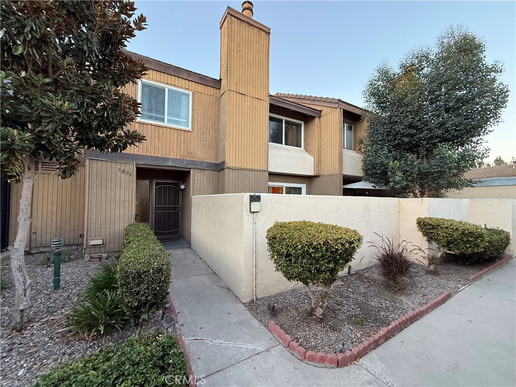 Recently updated two-story townhouse-style home in the Kaleidoscope community, located in the heart of Anaheim. Upgrades include floors, bathroom, kitchen and new windows, a sliding patio door, and air conditioning. The home features 2 bedrooms, 1.5 bathrooms, an indoor laundry room, a fireplace, and a private patio. With no one above or below, you’ll enjoy the comfort and privacy of true townhouse living. The open floor plan includes a spacious living room with fireplace and sliding doors leading to the patio.
Parking includes one assigned space, and a private, enclosed detached one-car garage located in front of the home. Community amenities include multiple pools (adult, family, and infant), spa, playground, and clubhouse. Conveniently located approximately one mile from Disneyland and Downtown Disney.