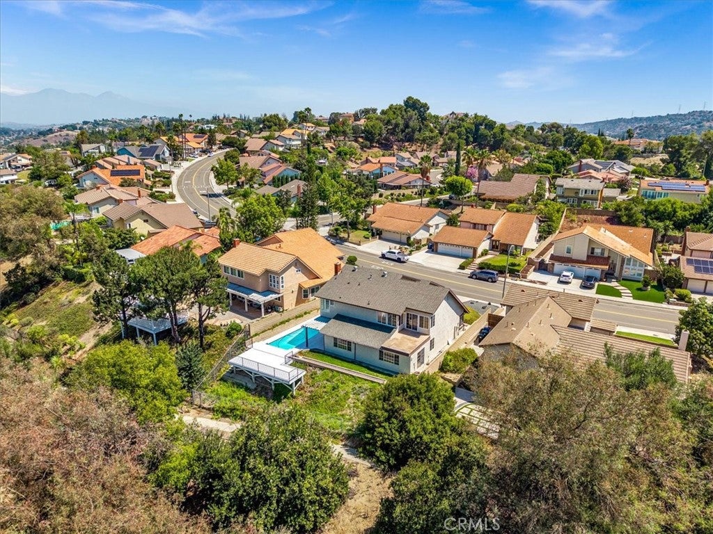 3315 Hawkwood