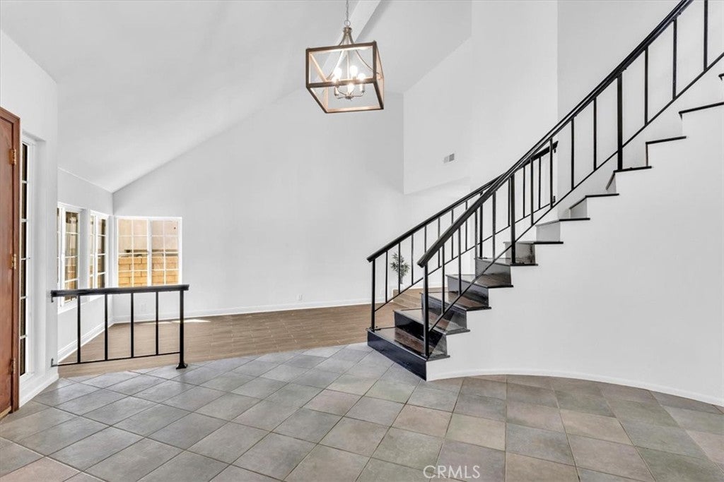 3315 Hawkwood