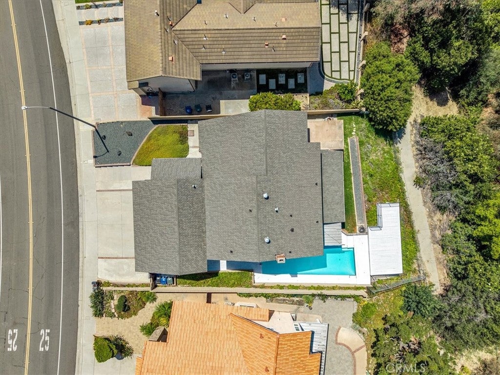 3315 Hawkwood