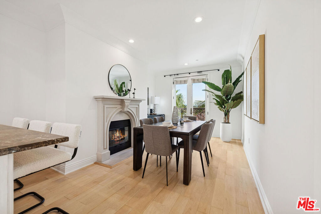 261 S Reeves Drive PH3