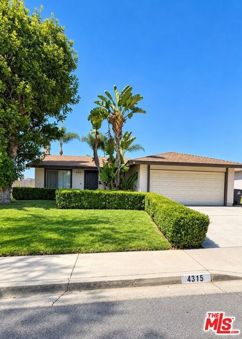 Photo of 4315 Via De Los Robles, Yorba Linda, CA 92886 (MLS # 26988193)