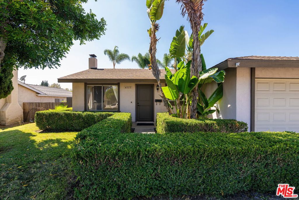4315 Via De Los Robles
