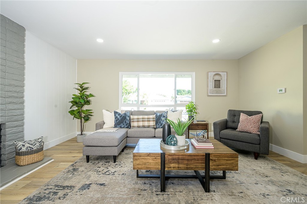 Bristol / Warner - Residential