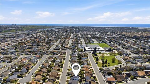 Tiny photo for 20621 Reef Lane, Huntington Beach, CA 92646 (MLS # OC26049715)