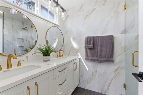 Tiny photo for 20621 Reef Lane, Huntington Beach, CA 92646 (MLS # OC26049715)