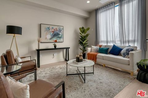 Photo of 125 Plymouth Street, Inglewood, CA 90302 (MLS # 25627625)