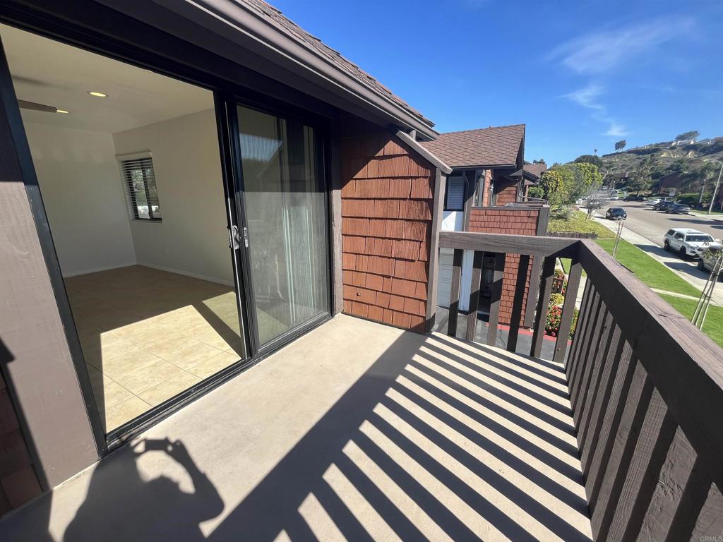 2556 Ocean Cove Dr.