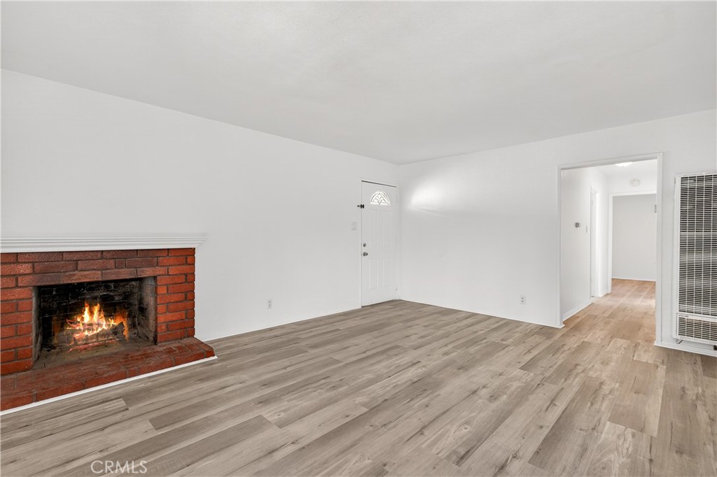 1205 W Pottery