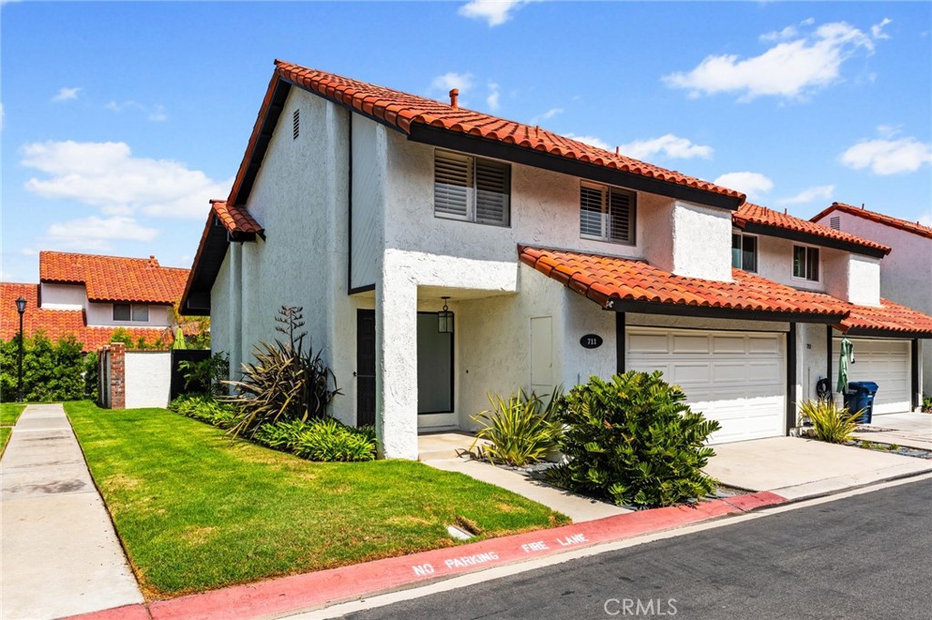 La Cuesta Racquet Club (LACR) - Residential Lease