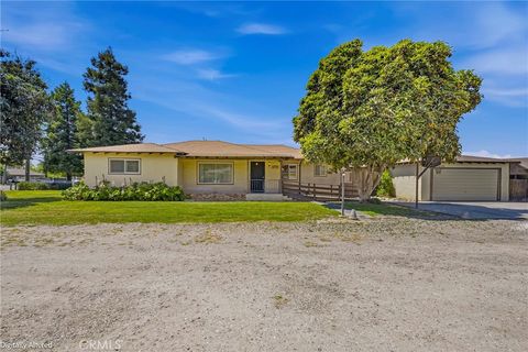 Photo of 2029 W State Highway 140, Merced, CA 95341 (MLS # MC26093557)