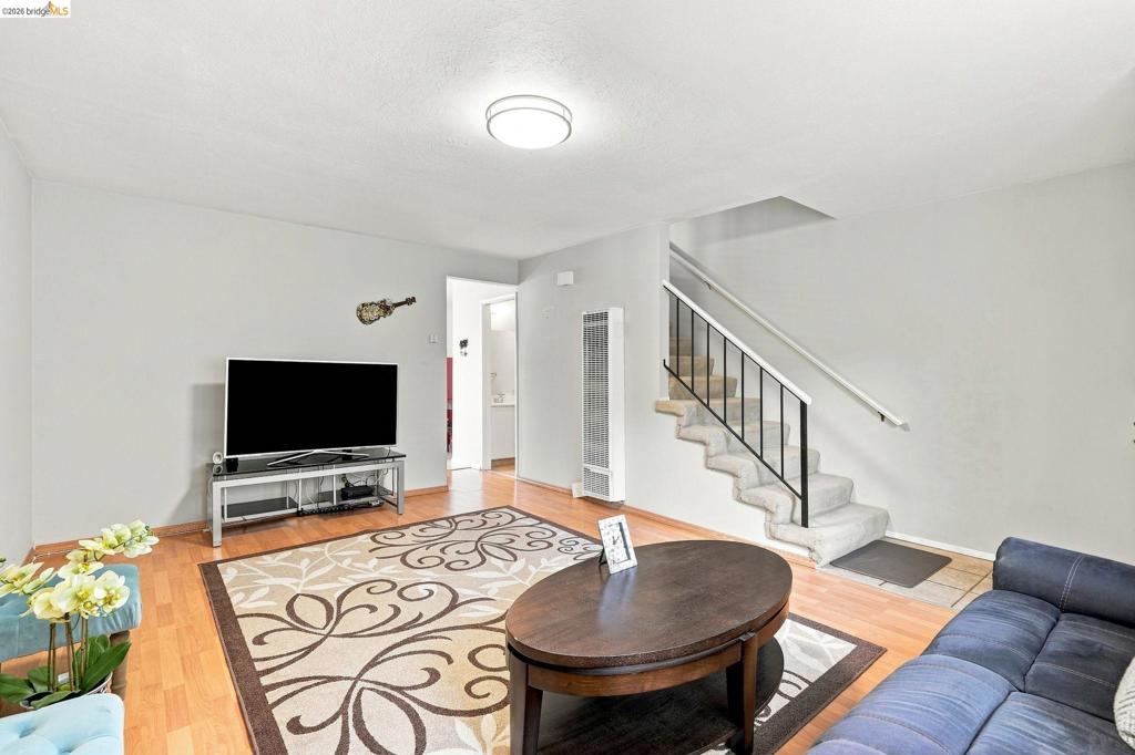 205 Del Valle Cir