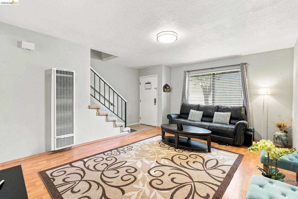 205 Del Valle Cir