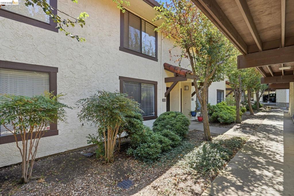 205 Del Valle Cir Cir