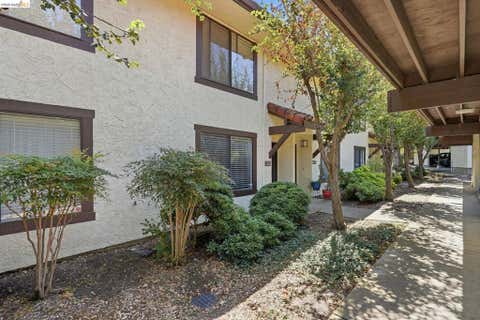 Photo of 205 Del Valle Cir Cir, El Sobrante, CA 94803 (MLS # 41145412)