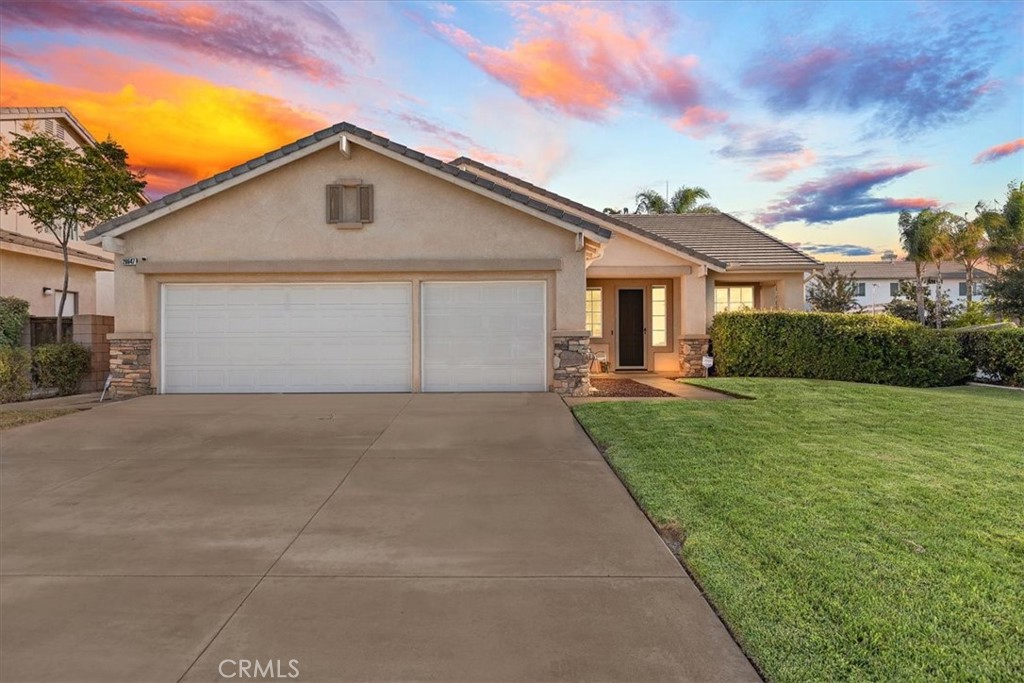 Breaking News! Stop The Car....Welcome to 28647 Heather Green Way, ???? located in the highly desirable community located in Menifee. Home is move in condition! This incredible open floor plan offers 4-bedroom, 2 – full baths providing luxury living at its best from lovely curb appeal as you approach the home. Located adjacent to the green belt for evening walks. As you enter, you'll be walking into an inviting living room providing a bounty of natural light, and dining room combo for family meals or special occasions. with plenty of windows for natural lighting and wall space for your artwork. At the heart of the home is the kitchen with ample cabinetry, stainless steel appliances, breakfast bar, & granite countertop. Kitchen opens to a spacious family room with cozy fireplace for those cozy evenings. Primary room oversized with walk-in closet full bathroom with dual
sinks, separate soaking tub & walk-in shower, & custom tile flooring. Additional 3 spacious bedrooms. Laundry area with plenty of cabinet spaces. Backyard features patio area with lattice Alumawood patio cover with concrete walkway each side of the home. Additional features include recently installed wood laminate, complete interior painted, recess lighting, & three car garage.
This home is conveniently located near schools, parks, shopping, dining, and recreational amenities, 215 freeway, Don’t miss the chance to make this house your forever home!