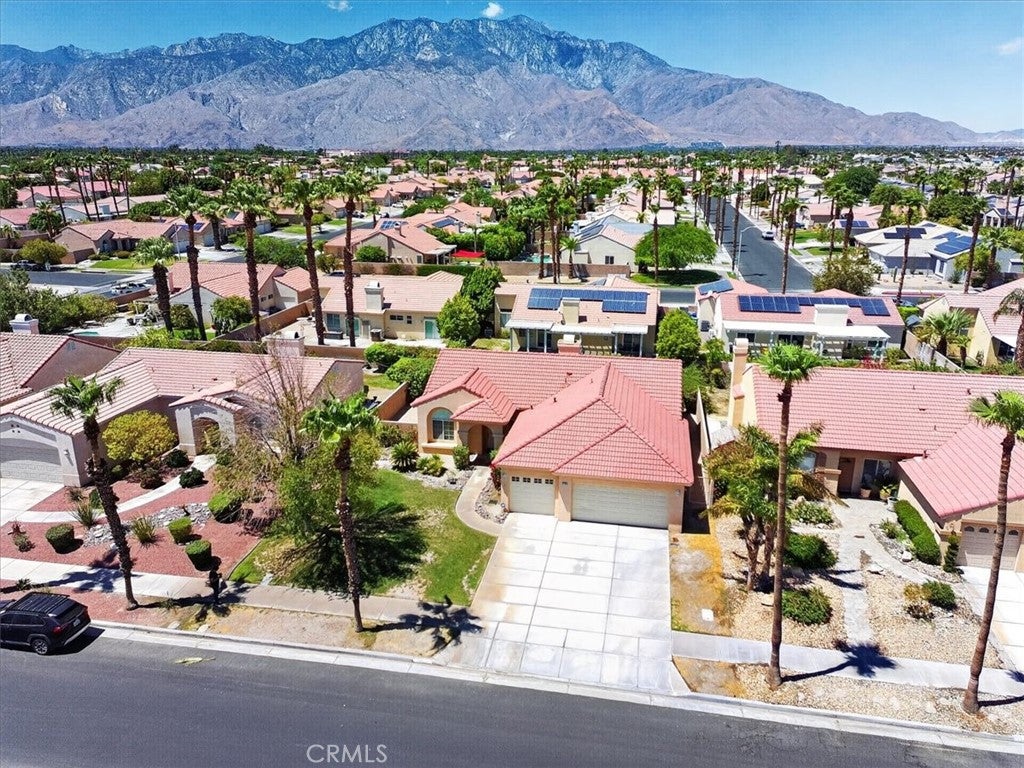 27745 Avenida Maravilla