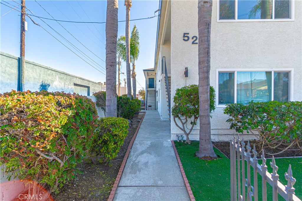 523 W 12th Street