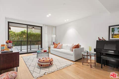 Photo of 10777 Wilshire Boulevard #201, Los Angeles, CA 90024 (MLS # 25629445)