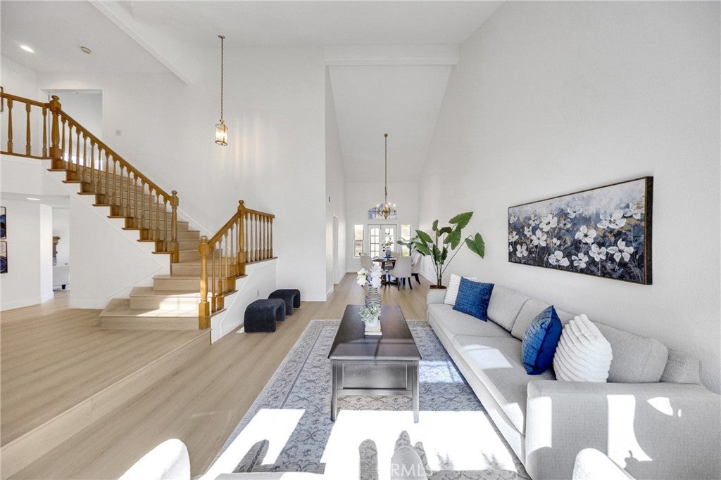 1537 Grandview